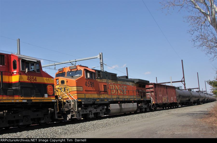 BNSF 4591 on CSX K142